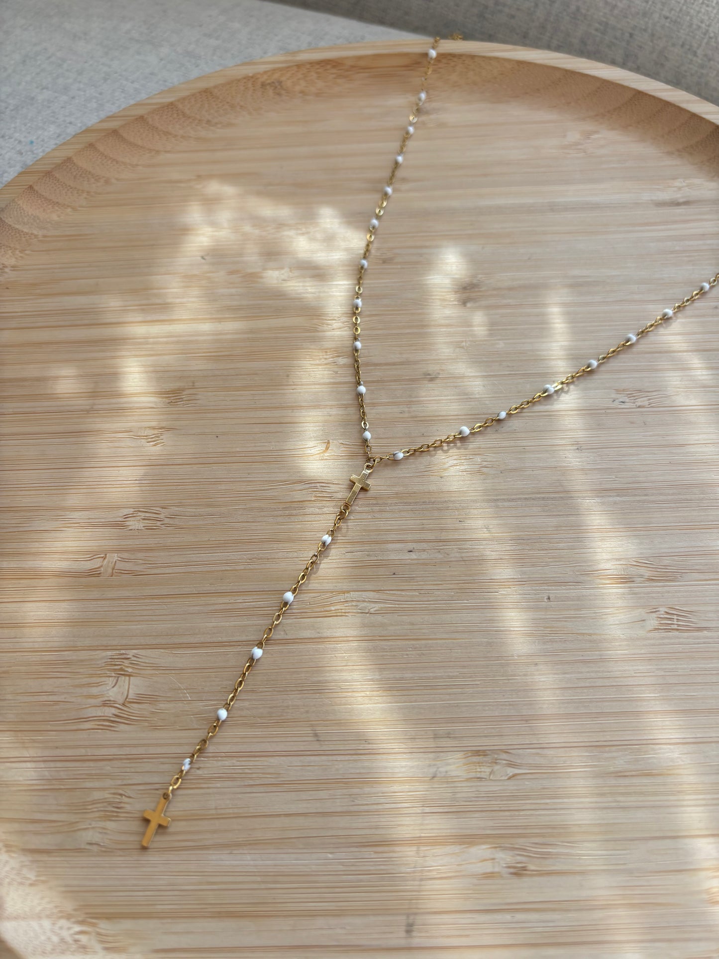 Collier en y croix