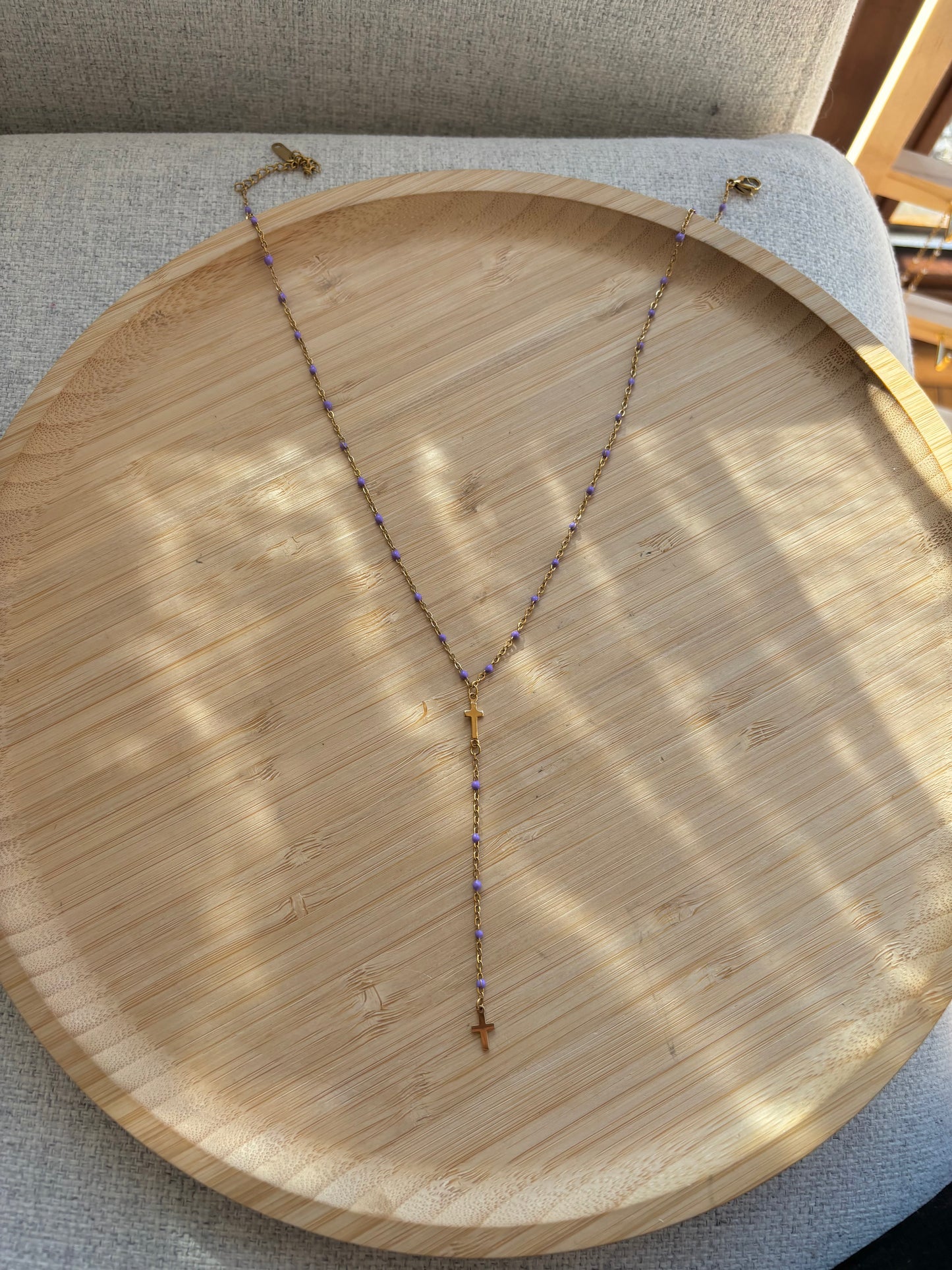 Collier en y croix
