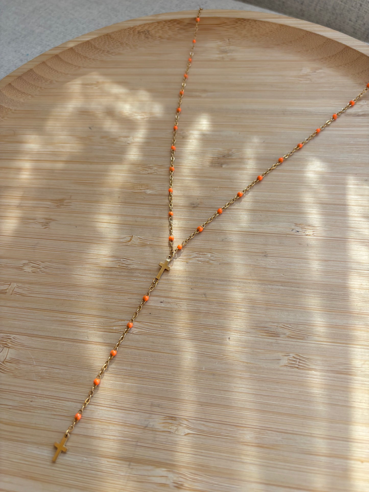 Collier en y croix