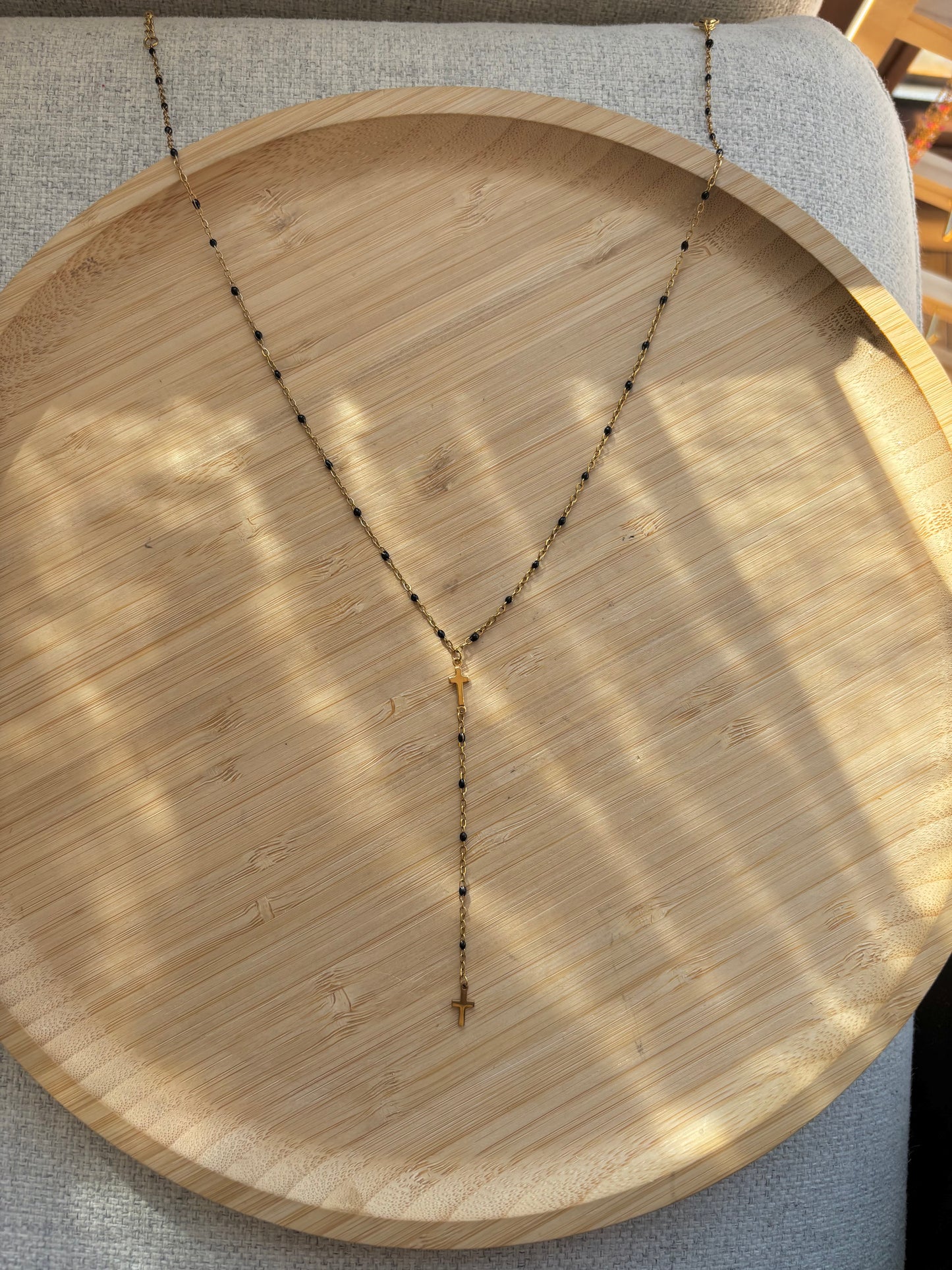 Collier en y croix