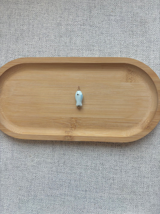 Breloque poisson bleu clair