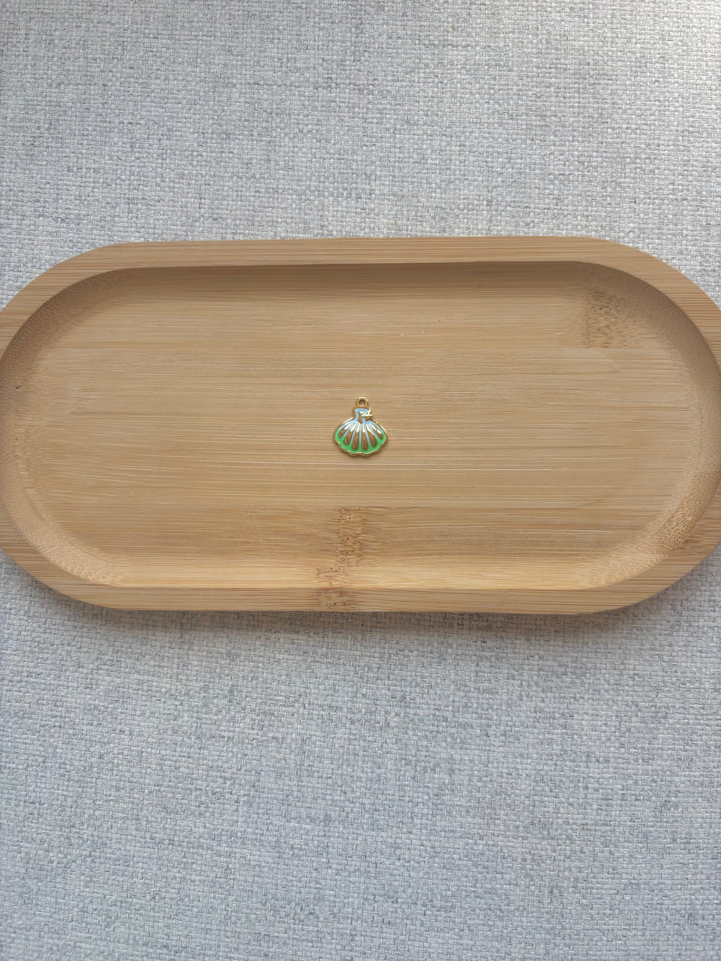 Breloque coquillage vert