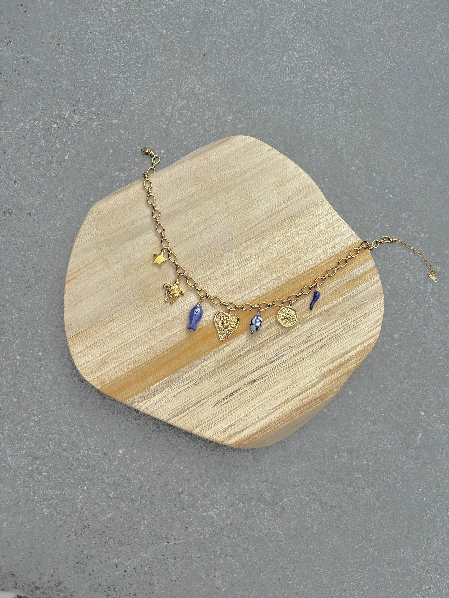 Collier Romane