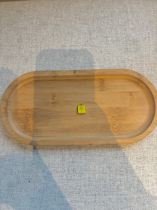 Breloque plaque palmier jaune