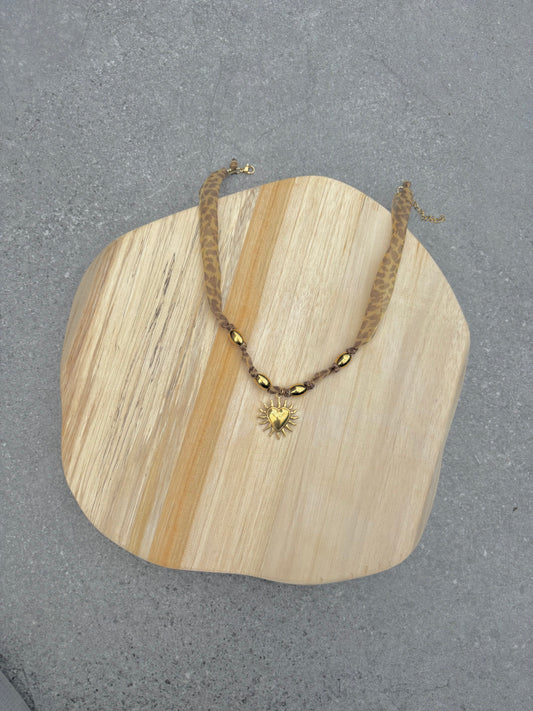 Collier Leo