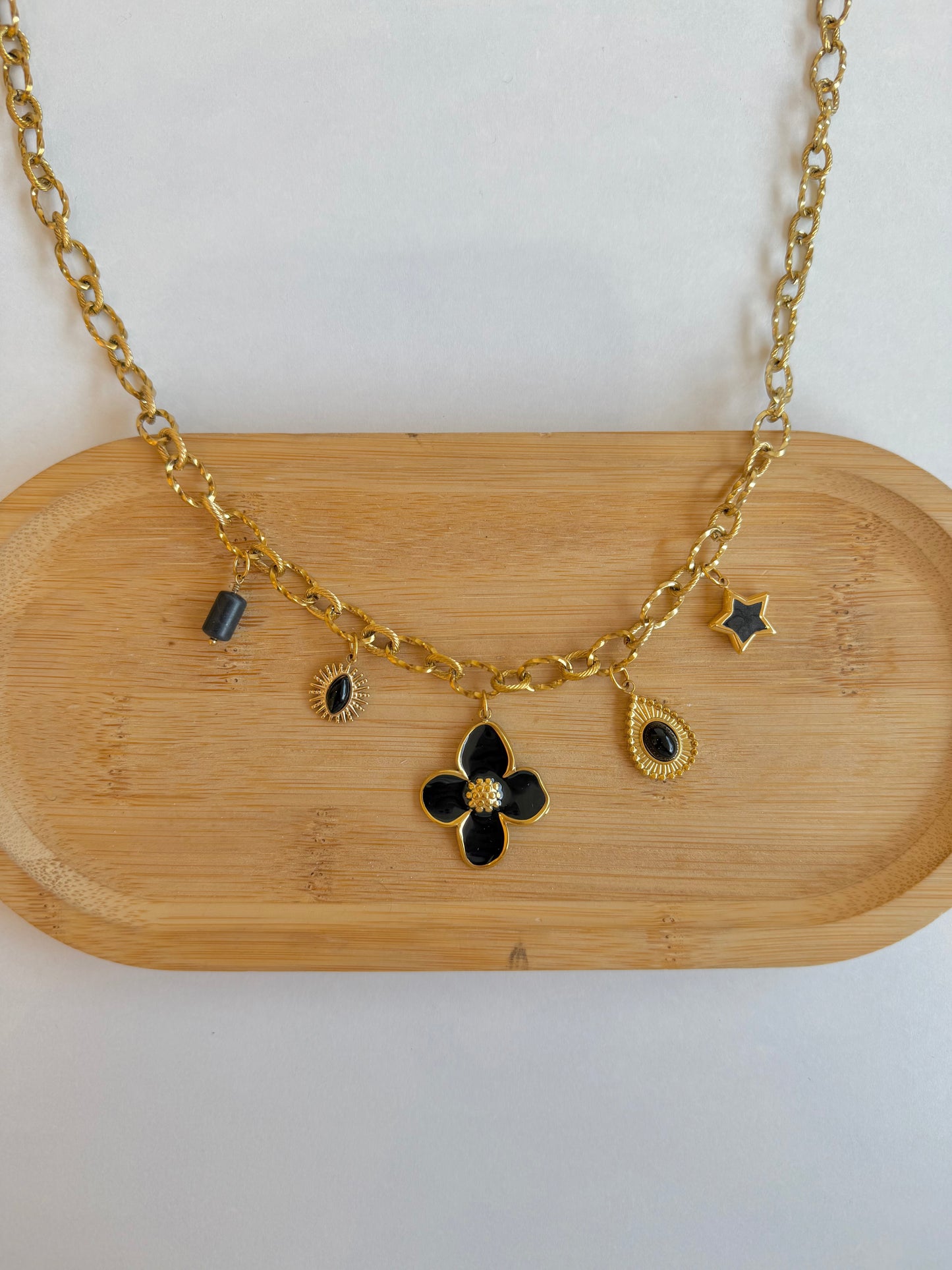 Collier Julia