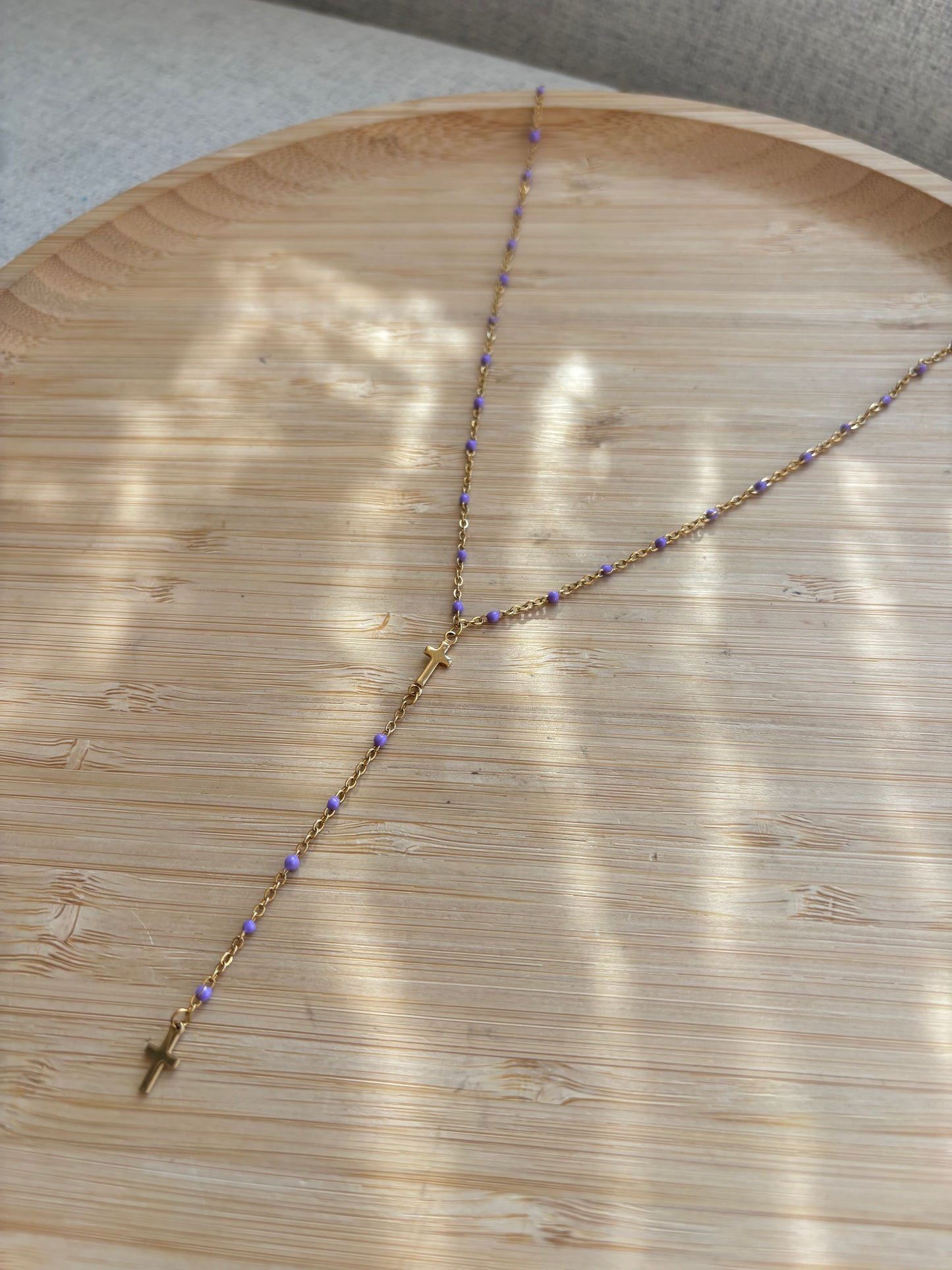 Collier en y croix