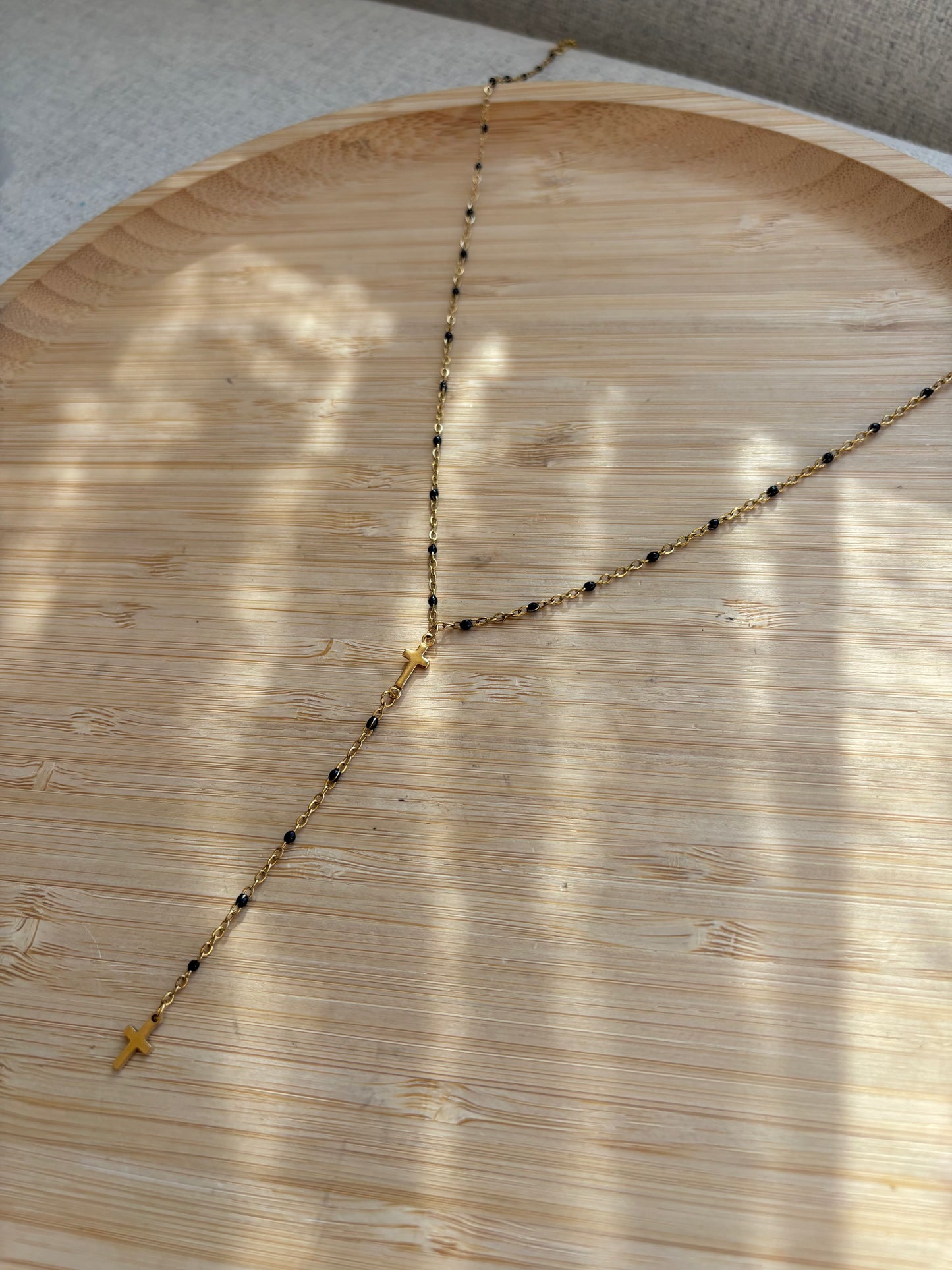 Collier en y croix