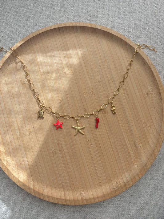 Collier Red