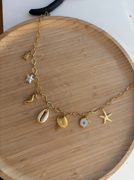 Collier Waves