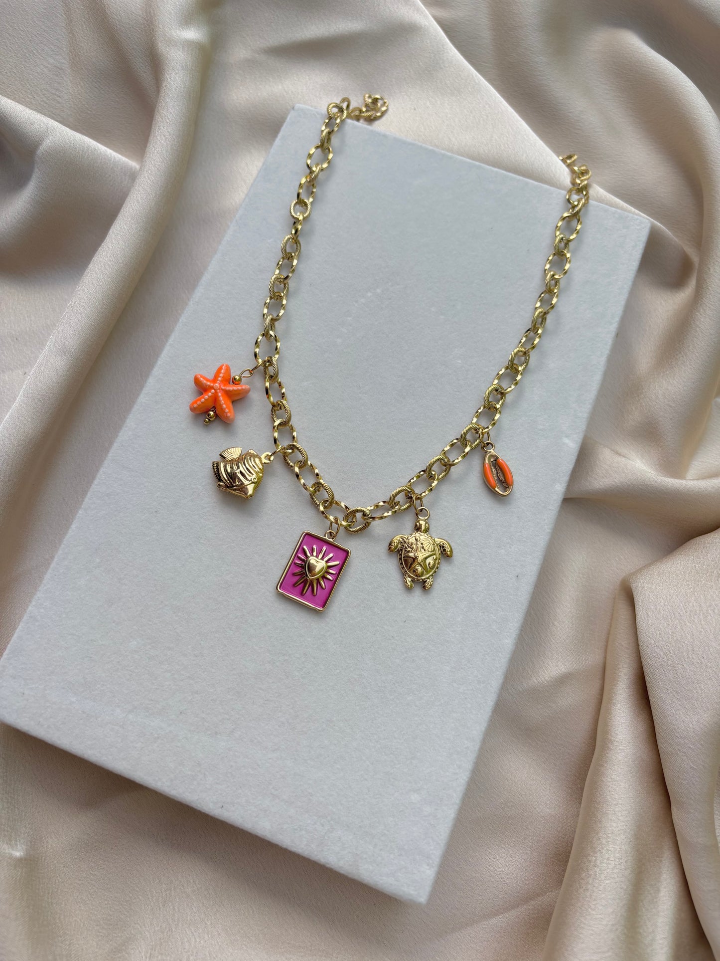 Collier Raya