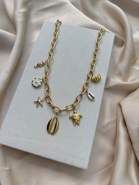 Collier Hilona