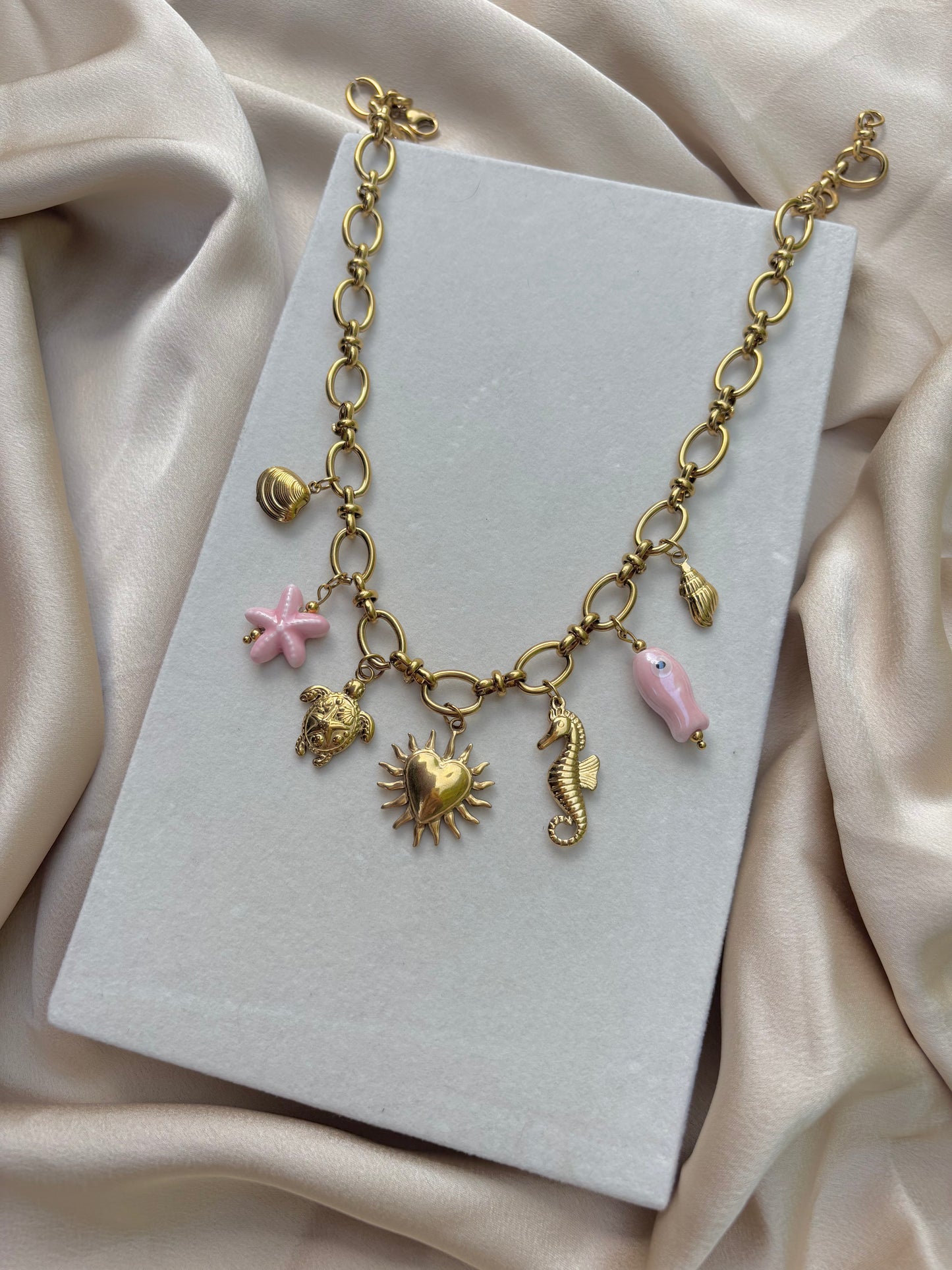 Collier Lara
