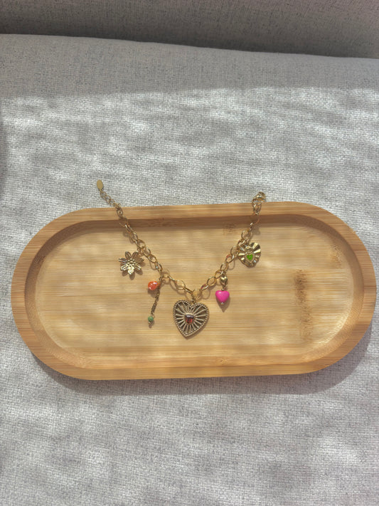 Collier Lea